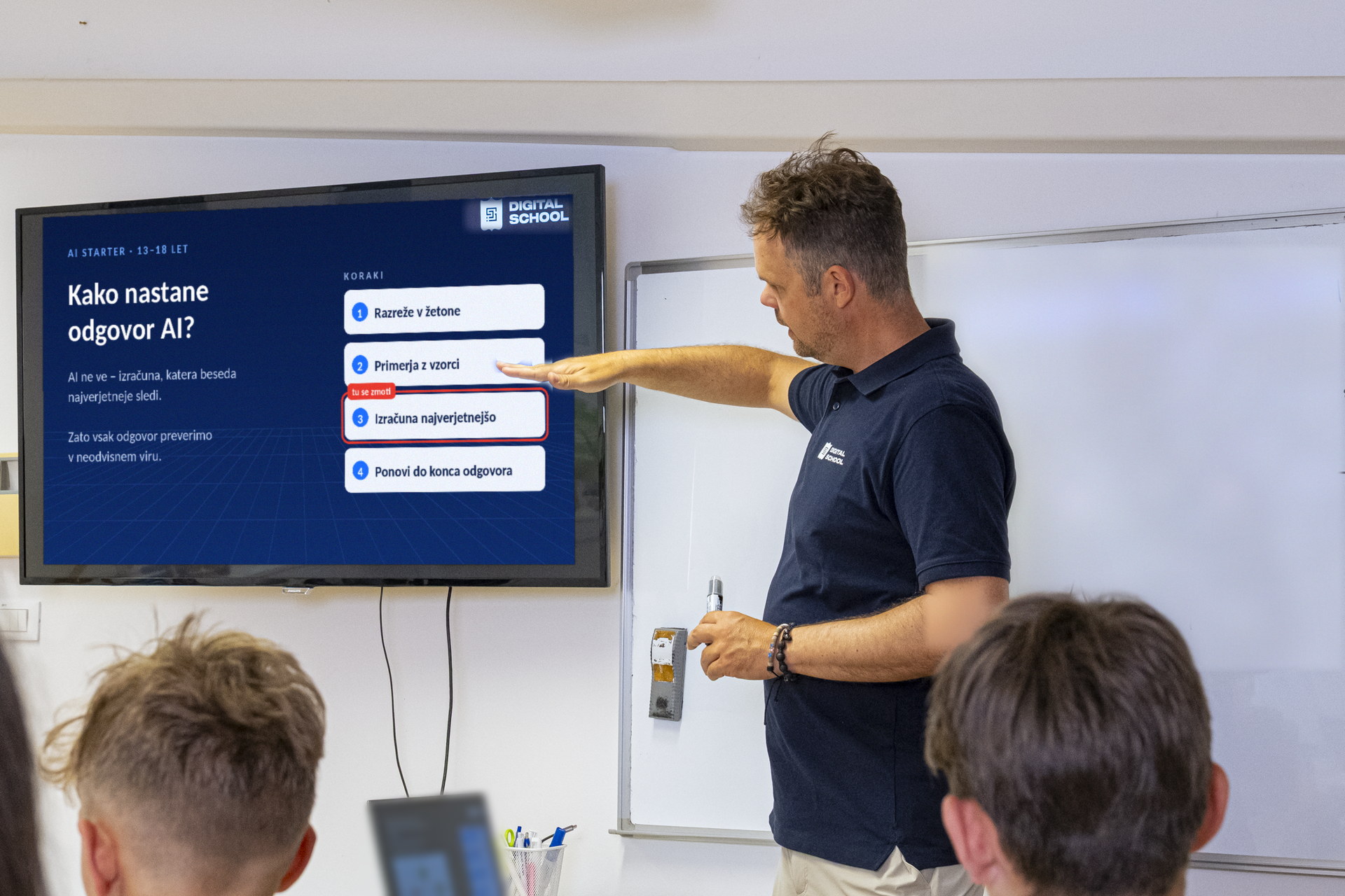 Učitelj Digital School razlaga, kako nastane odgovor umetne inteligence